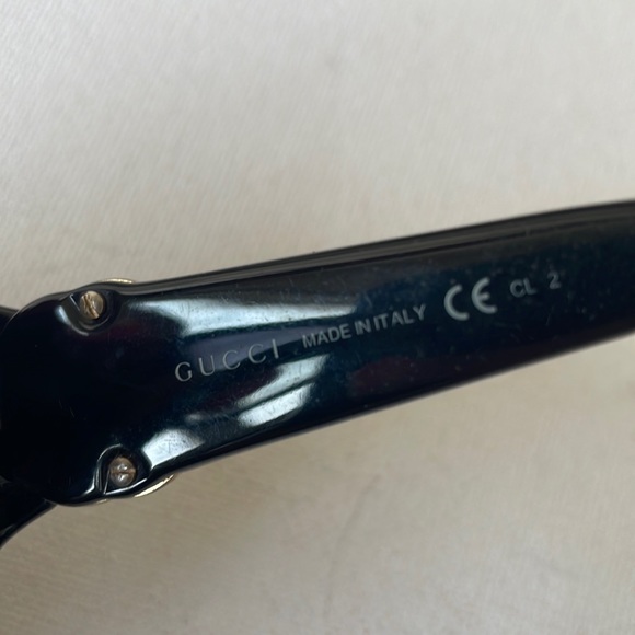 ❌SOLD ❌Authentic Sunglasses Gucci. - Picture 8 of 15